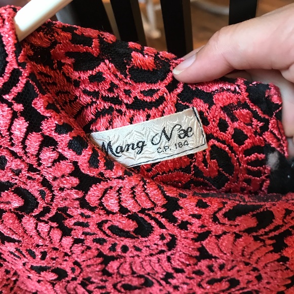 Elegant dress price not negotiable - Picture 3 of 5